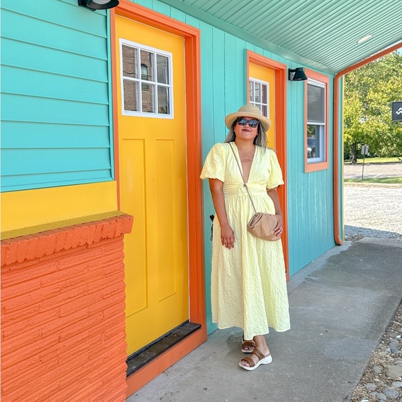 Abercrombie keyhole textured dress medium euc - Picture 3 of 7